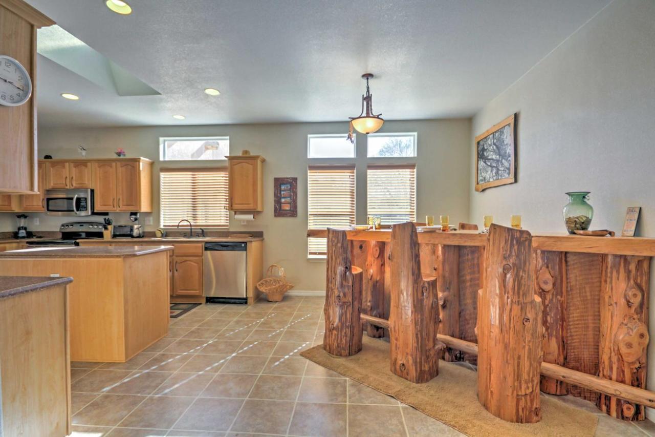 Beautiful Kanab Home With Yard - Walk To Restaurants Luaran gambar