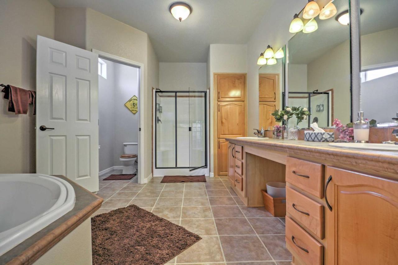 Beautiful Kanab Home With Yard - Walk To Restaurants Luaran gambar