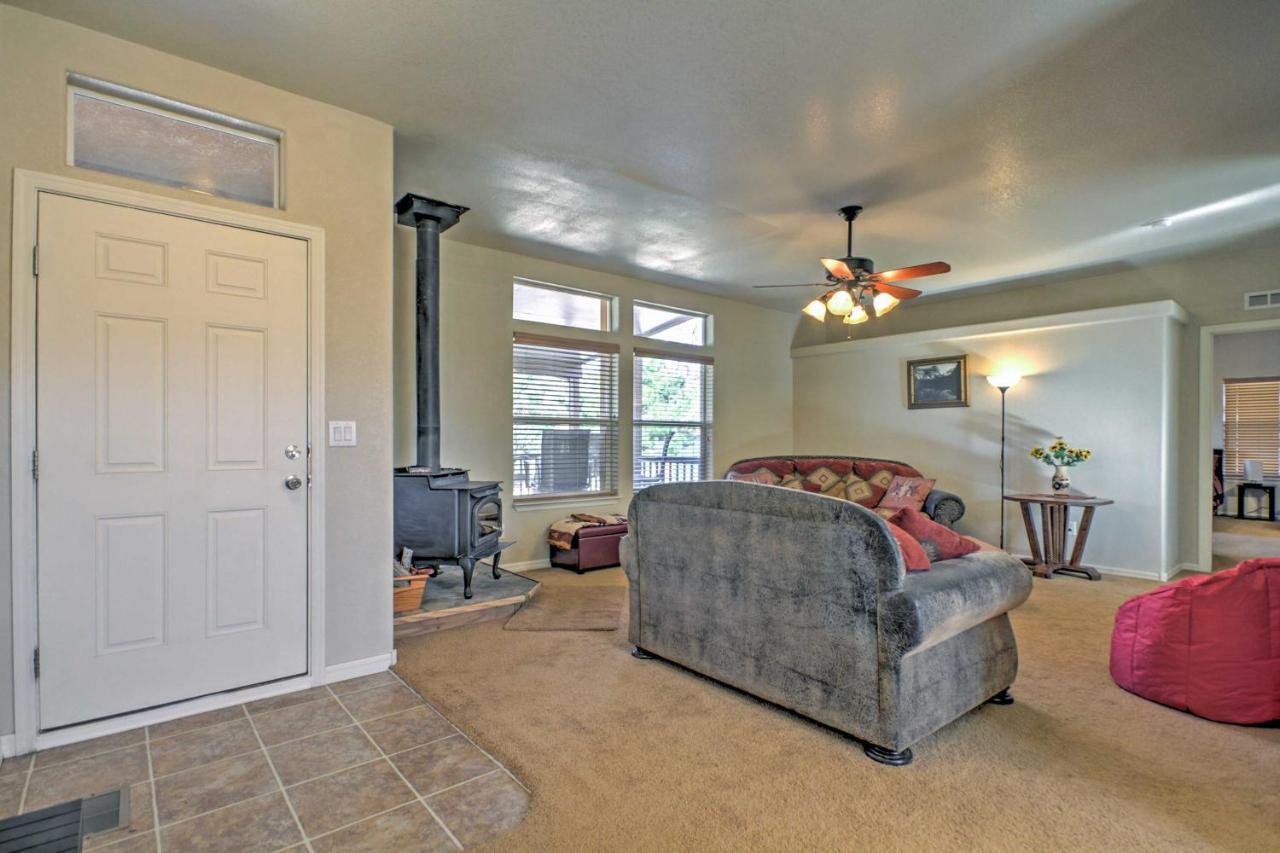 Beautiful Kanab Home With Yard - Walk To Restaurants Luaran gambar